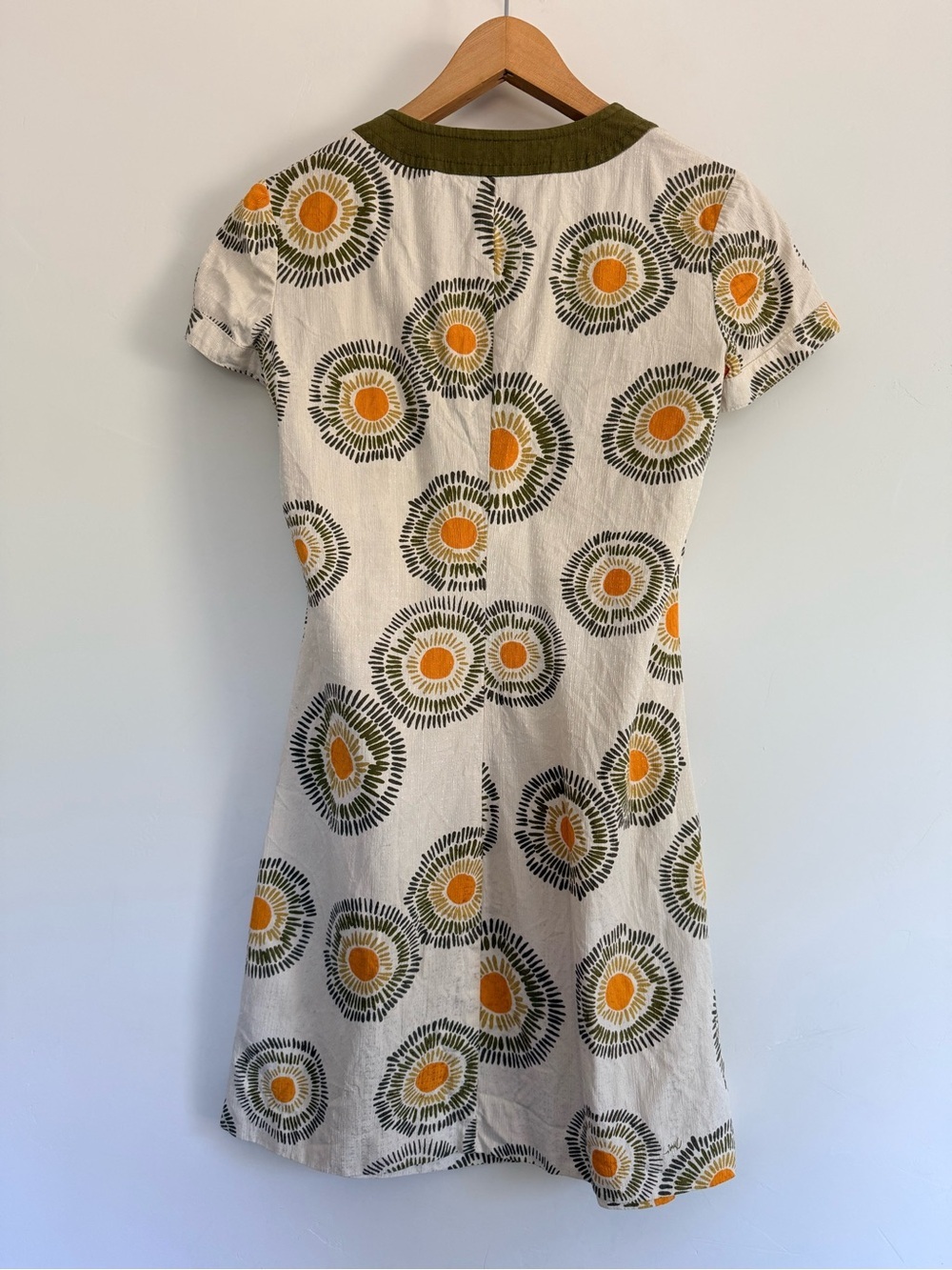 Trina Turk Silk Blend Shift Dress Size 0 Retro Sunburst Print Mod Mini Dress - Picture 3 of 5